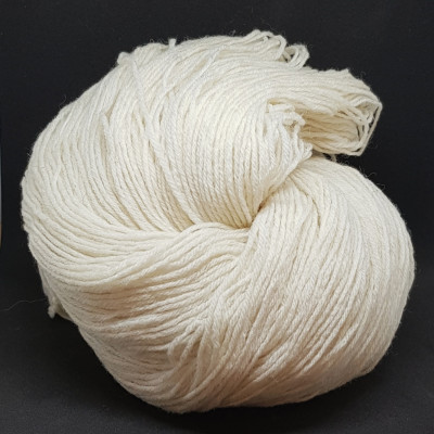 Highland 4ply - 100% Peruvian Highland wool - 27 micron -...
