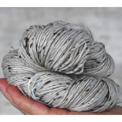 Donegal DK 85% Merino 15% Donegal neps 100G/212 M